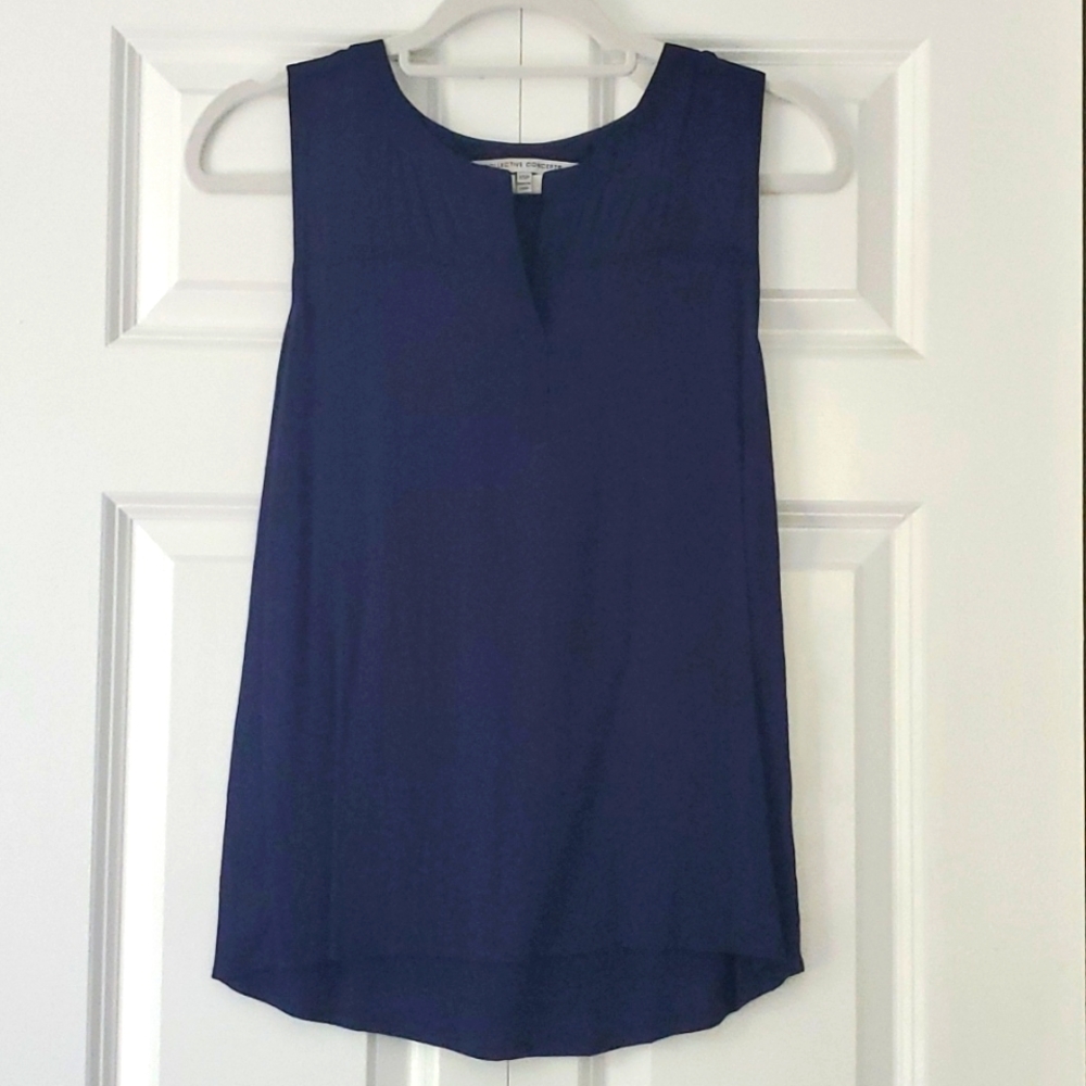 Collective Concepts Navy Flowy Dressy Tank XSP